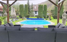 Guest House Beli Vit